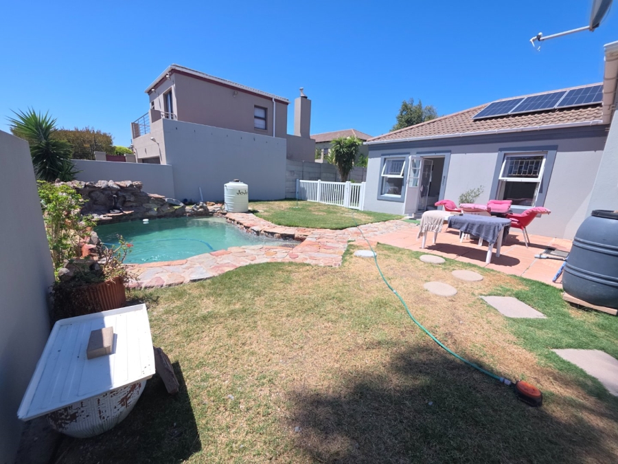 3 Bedroom Property for Sale in Parklands Western Cape